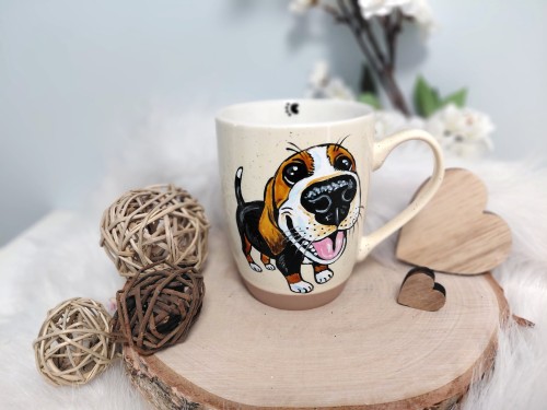 Wyjątkowy, ręcznie malowany kubek Beagle.