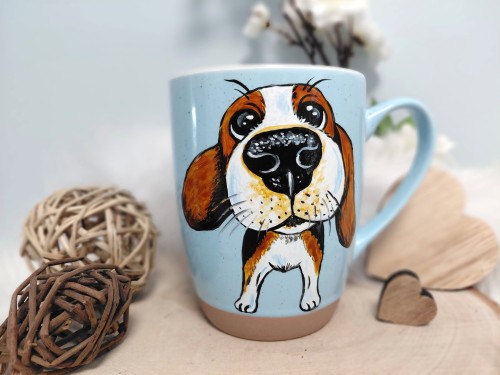 Wyjątkowy, ręcznie malowany kubek Beagle.