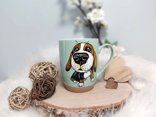 Wyjątkowy, ręcznie malowany kubek Beagle.