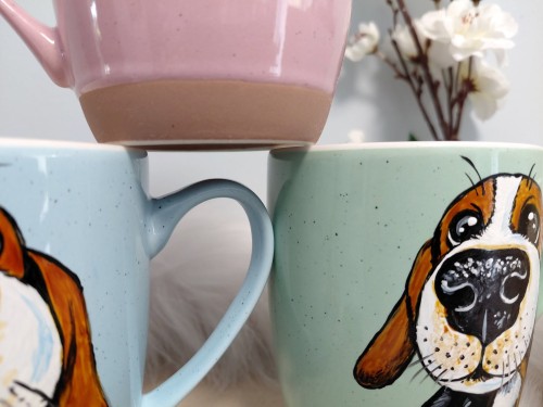 Wyjątkowy, ręcznie malowany kubek Beagle.