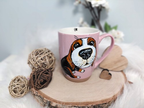 Wyjątkowy, ręcznie malowany kubek Beagle.