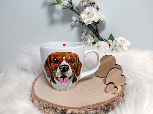 Wyjątkowy, ręcznie malowany kubek Beagle walentynki.